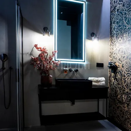 Industrial 58 Jacuzzi 아파트