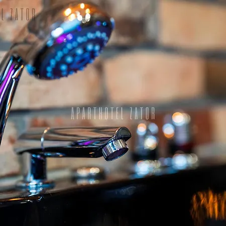 Industrial 58 Jacuzzi 아파트 자토르