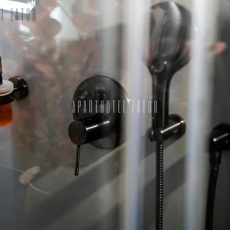 Industrial 58 Jacuzzi 4*